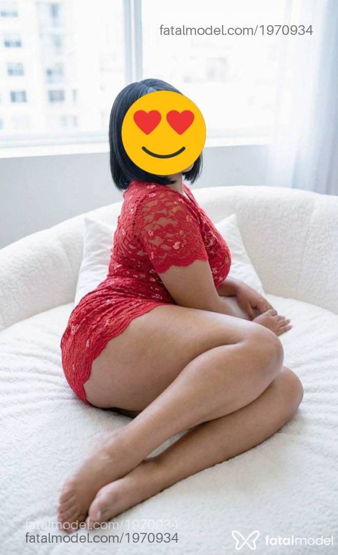 Acompanhante mulher morena (o) de olhos pretos em Cacoal - Isis
