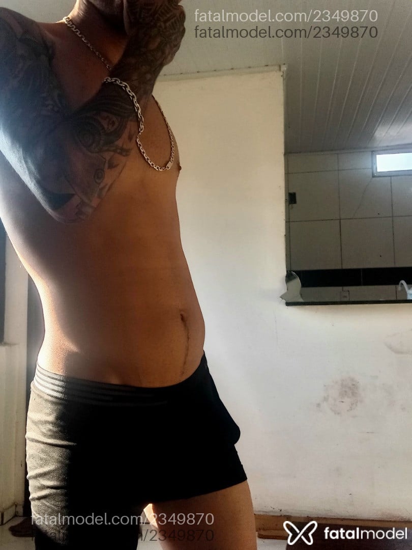 Acompanhante homem morena (o) de olhos mel em Resende - Galudão Predileto
