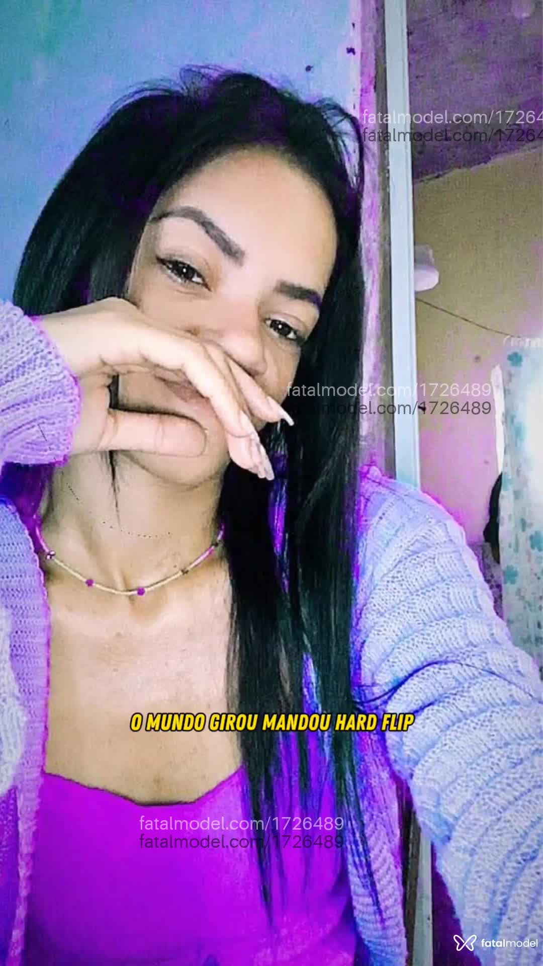 Acompanhante mulher com cabelo castanho de olhos castanhos em Virtual - Vitória
