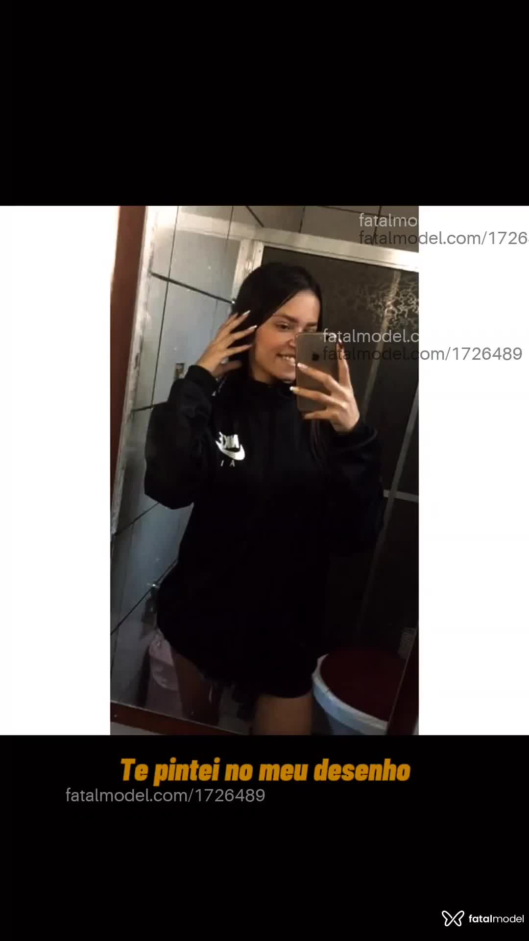 Acompanhante mulher com cabelo castanho de olhos castanhos em Virtual - Vitória