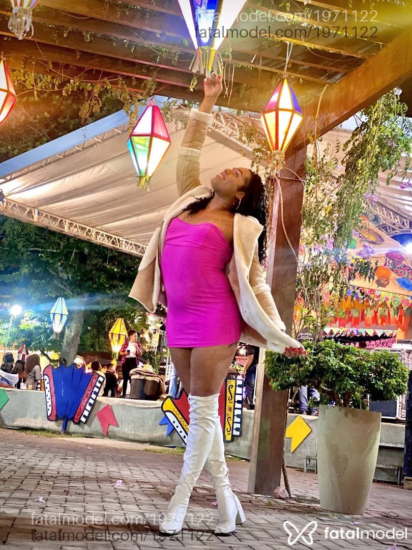 Acompanhante mulher trans morena (o) de olhos pretos em Feira de Santana Acompanhante mulher trans morena (o) de olhos pretos em Feira de Santana - Aysla Camilla