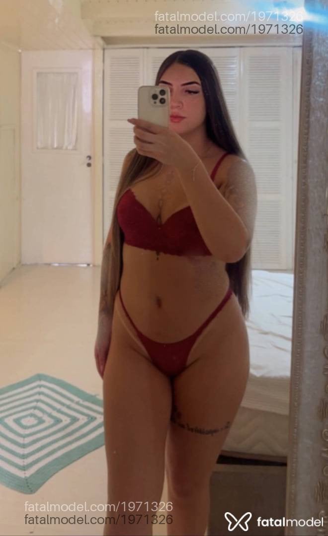 Acompanhante mulher com cabelo castanho de olhos castanhos - Maryy