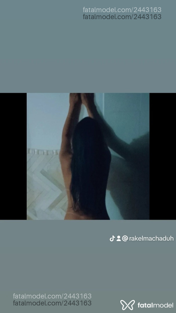 Acompanhante mulher morena (o) de olhos castanhos em Virtual Acompanhante mulher morena (o) de olhos castanhos em Virtual - Lorena