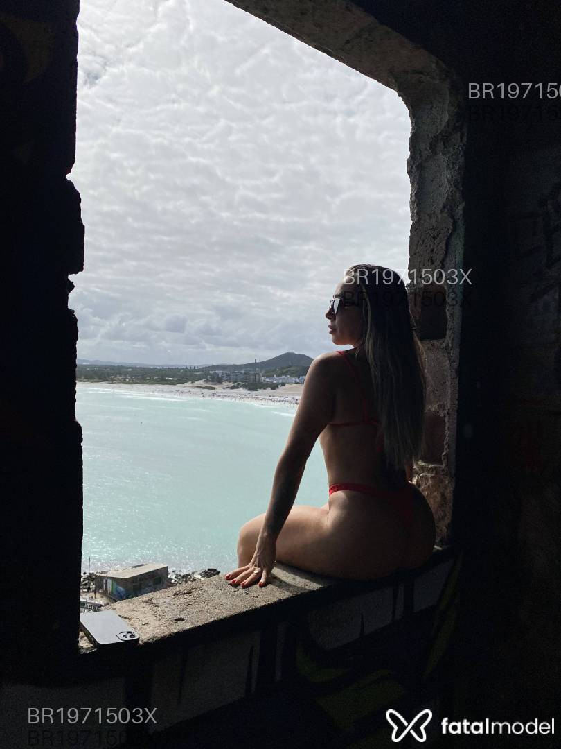Acompanhante mulher loira (o) de olhos mel em Rio de Janeiro - Cristal