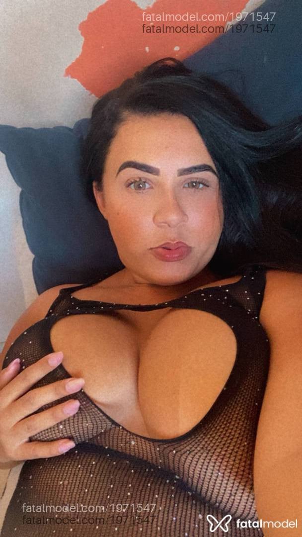Acompanhante mulher com cabelo castanho de olhos mel - Beatriz Gonçalves