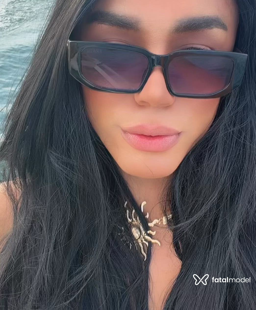 Acompanhante mulher trans morena (o) de olhos mel - Melissa Alcântara