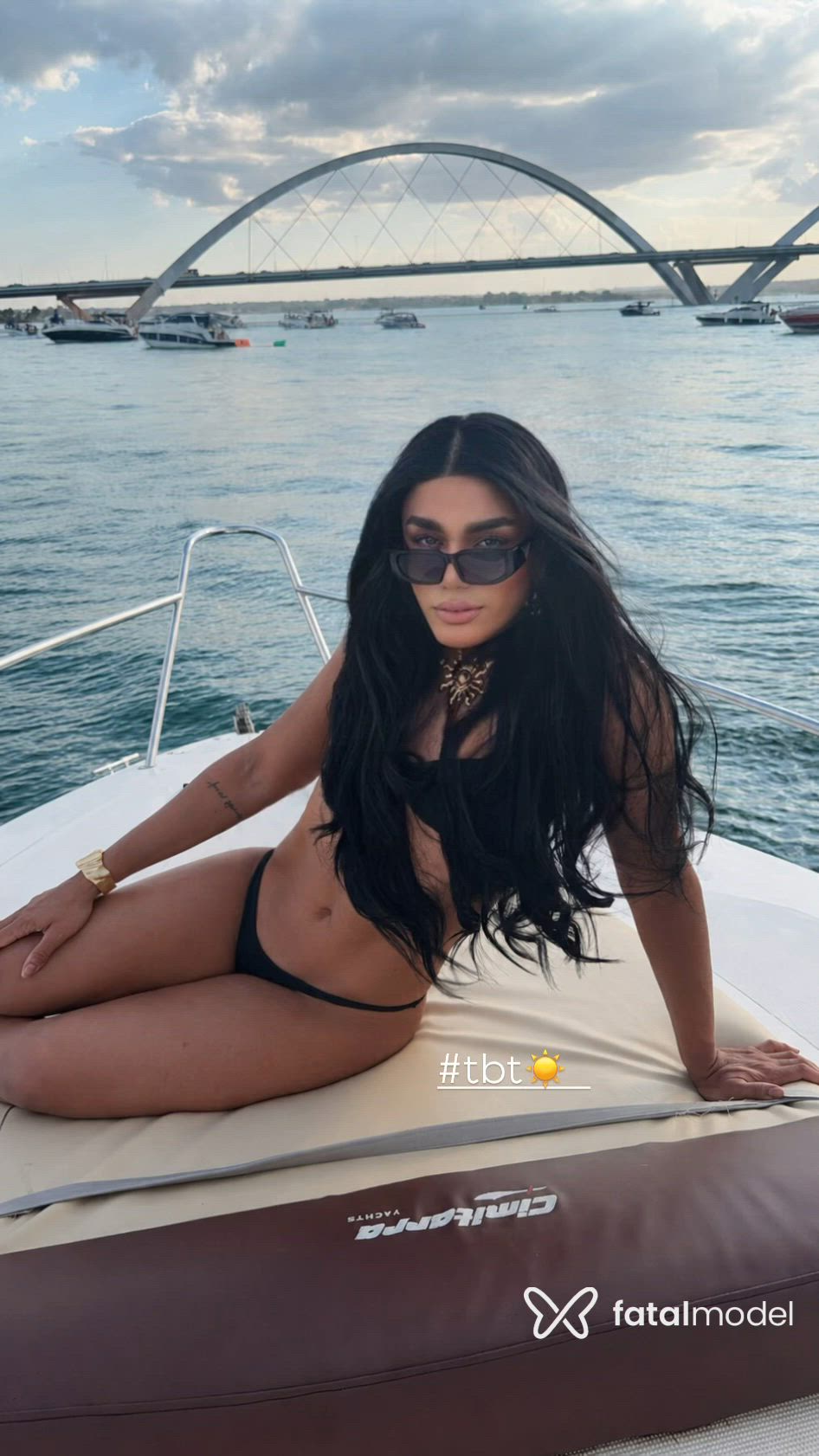 Acompanhante mulher trans morena (o) de olhos mel - Melissa Alcântara