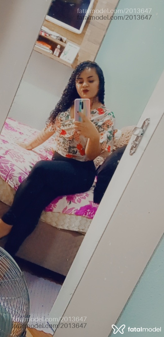 Acompanhante mulher morena (o) de olhos castanhos em Virtual Acompanhante mulher morena (o) de olhos castanhos em Virtual - Nathalia
