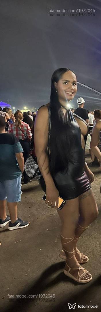 Acompanhante mulher trans com cabelo castanho de olhos castanhos em Simões Filho - Bruna