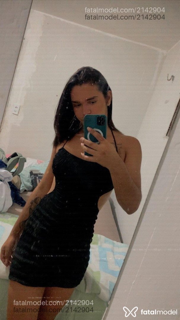 Acompanhante mulher trans com cabelo castanho de olhos castanhos em Virtual - Ohana Evellyn