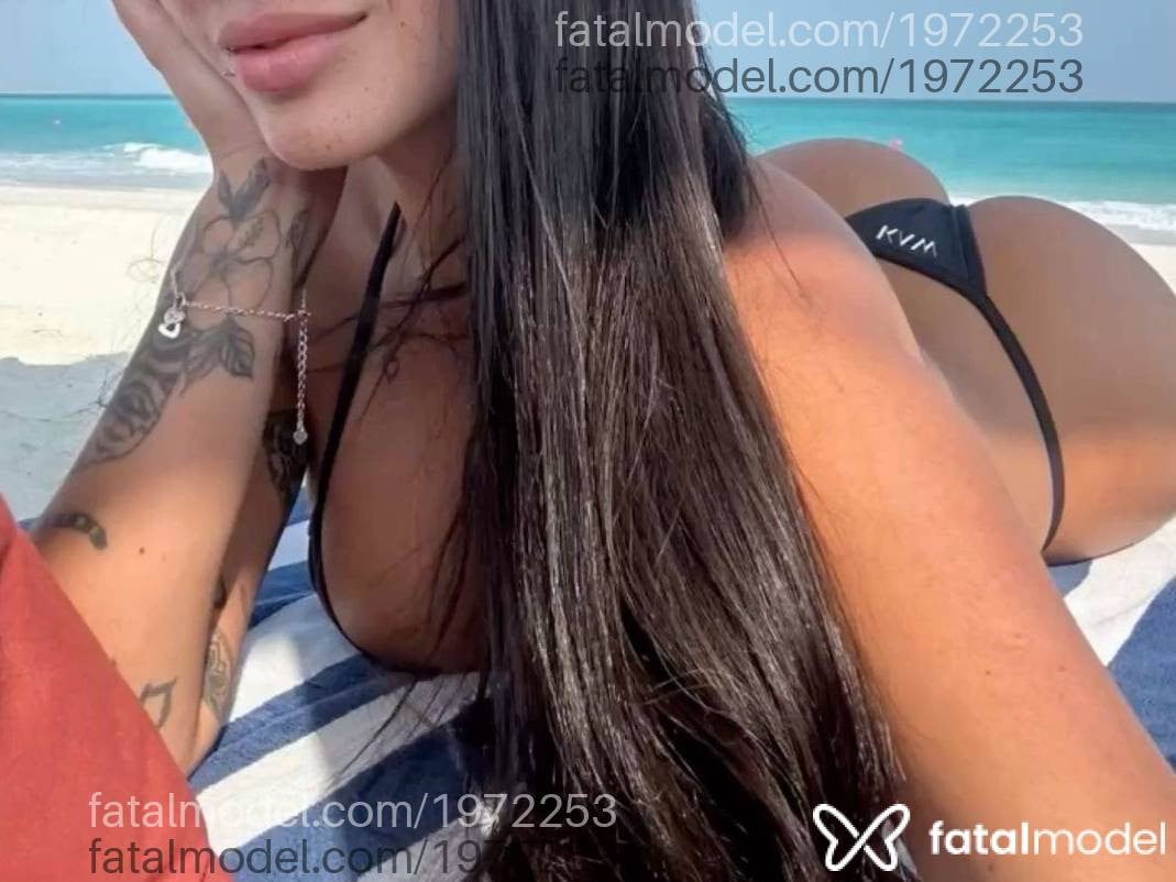 Acompanhante mulher loira (o) de olhos castanhos - Mirela Santos