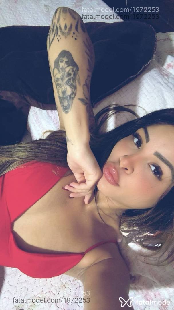 Acompanhante mulher loira (o) de olhos castanhos - Mirela Santos