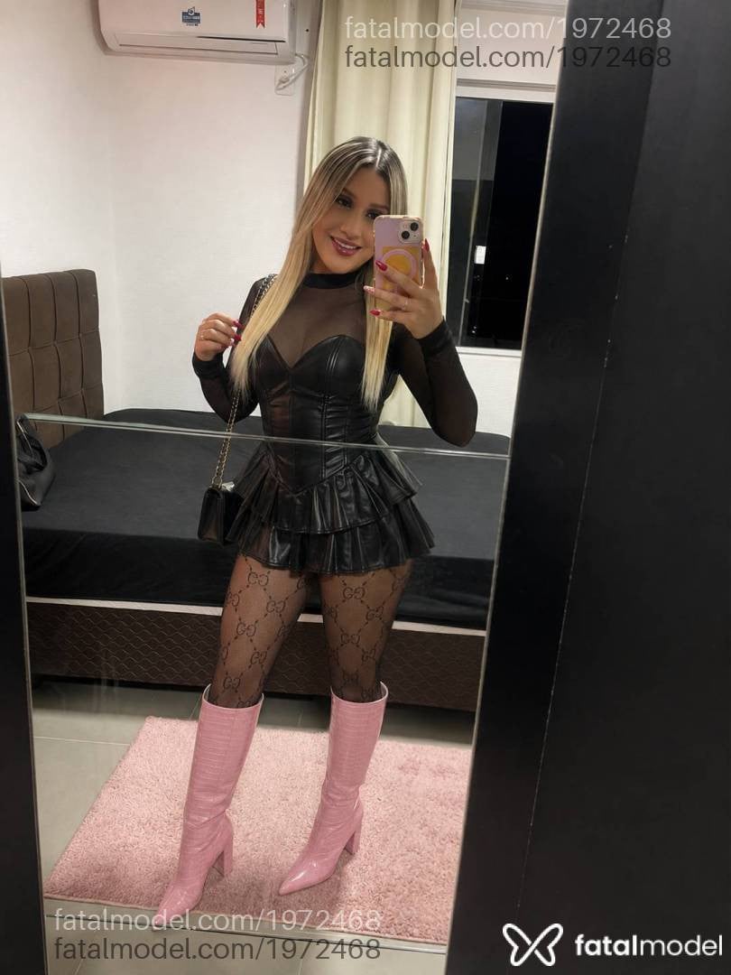 Acompanhante mulher loira (o) de olhos castanhos - Isis