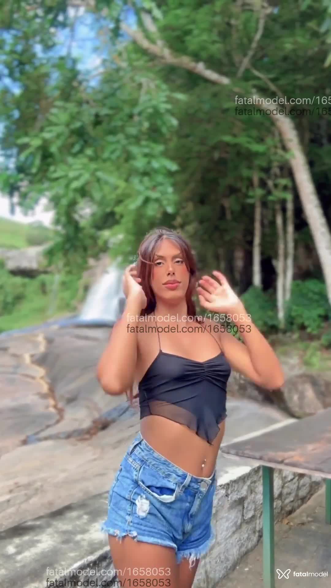 Acompanhante mulher trans ruiva (o) de olhos castanhos em Recife - alicy