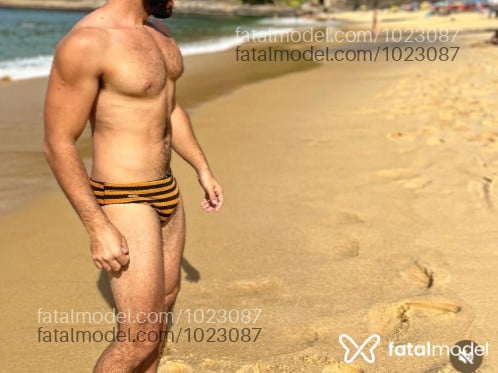 Acompanhante homem morena (o) de olhos castanhos em Rio de Janeiro Acompanhante homem morena (o) de olhos castanhos em Rio de Janeiro - Rique Martini