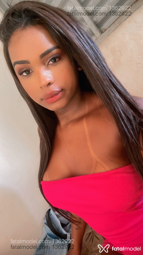 Acompanhante mulher trans morena (o) de olhos pretos em Paracatu Acompanhante mulher trans morena (o) de olhos pretos em Paracatu - Isadora Lisboa