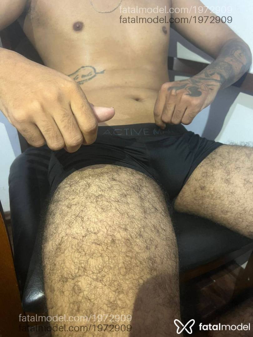 Acompanhante homem com cabelo castanho de olhos castanhos em Cachoeiro de Itapemirim - Cremoso