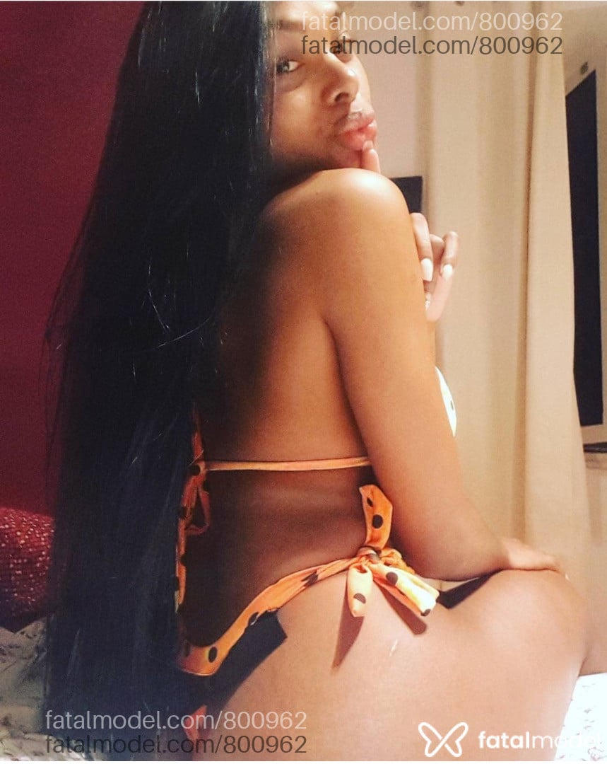 Acompanhante travesti morena (o) de olhos castanhos em São Carlos - Naomi princy