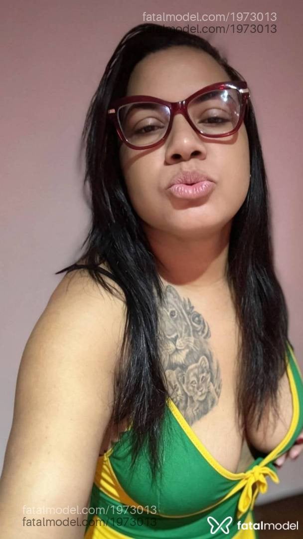 Acompanhante mulher morena (o) de olhos castanhos em Barra Mansa - Rebeca Nunes