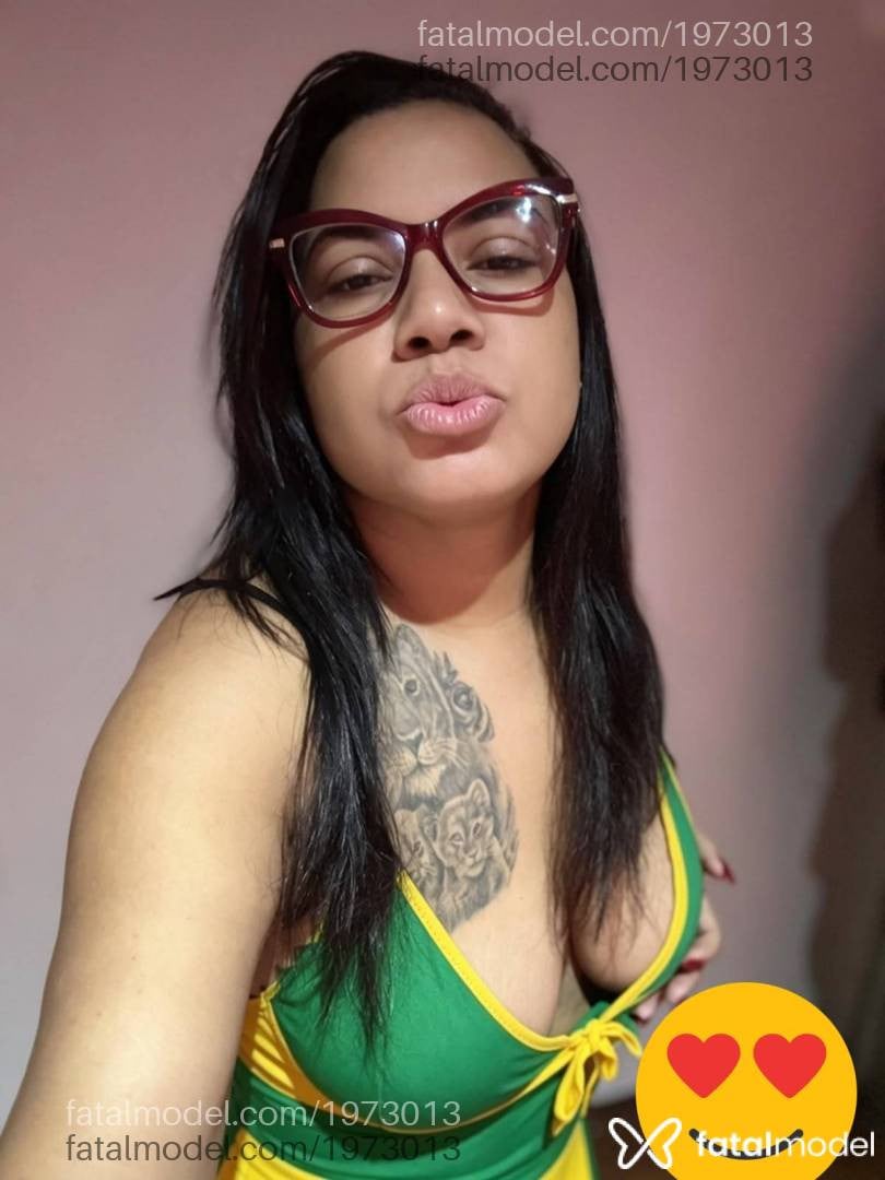 Acompanhante mulher morena (o) de olhos castanhos - Rebeca Nunes