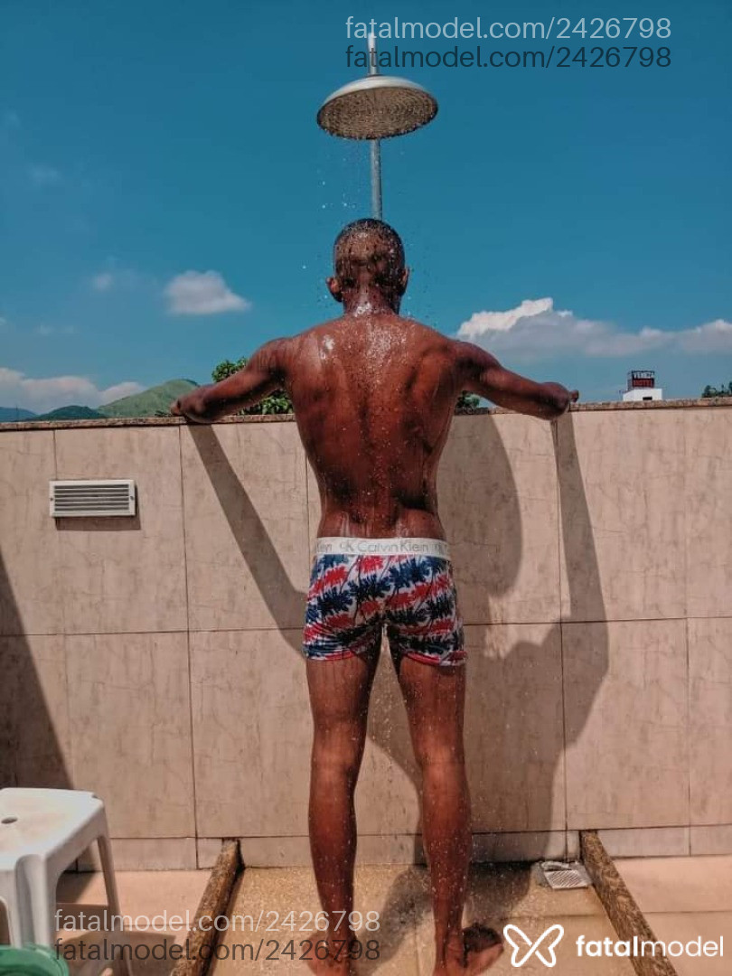 Acompanhante homem com cabelo castanho de olhos castanhos em Rio de Janeiro Acompanhante homem com cabelo castanho de olhos castanhos em Rio de Janeiro - Jhonyboy