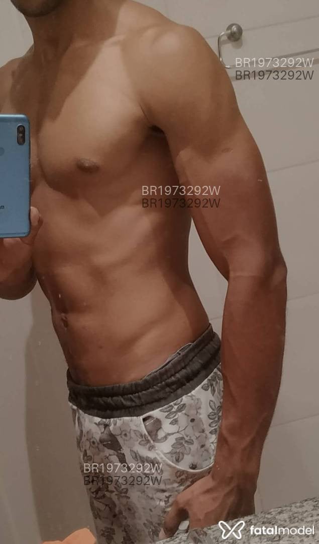 Acompanhante homem morena (o) de olhos castanhos em Salvador - Felipe Araújo