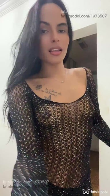 Acompanhante mulher trans com cabelo castanho de olhos castanhos em Belo Horizonte - Isadora Moreira
