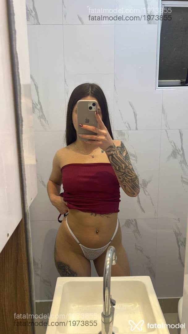 Acompanhante mulher com cabelo castanho de olhos castanhos - maitê