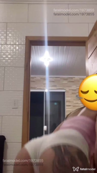 Acompanhante mulher com cabelo castanho de olhos castanhos em Florianópolis - maitê