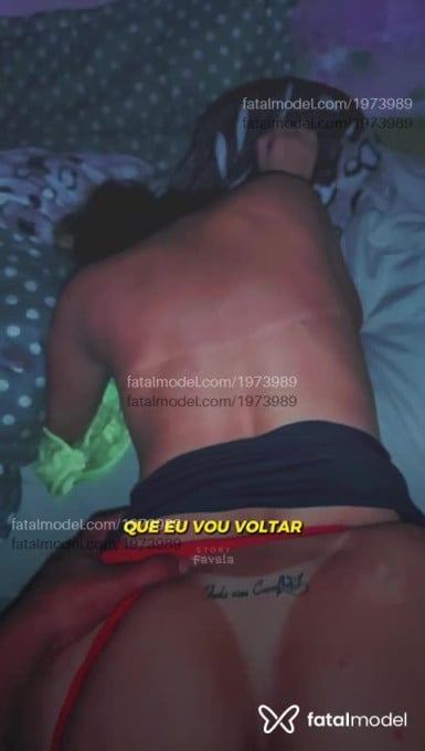 Acompanhante mulher loira (o) de olhos mel - Alice Acompanhante mulher loira (o) de olhos mel - Alice