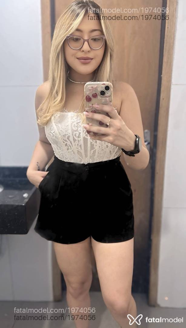 Acompanhante mulher loira (o) de olhos castanhos em Porto Velho - Catarina Borges