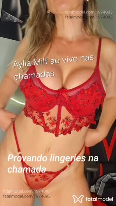 Acompanhante mulher loira (o) de olhos mel em Virtual - Aylla