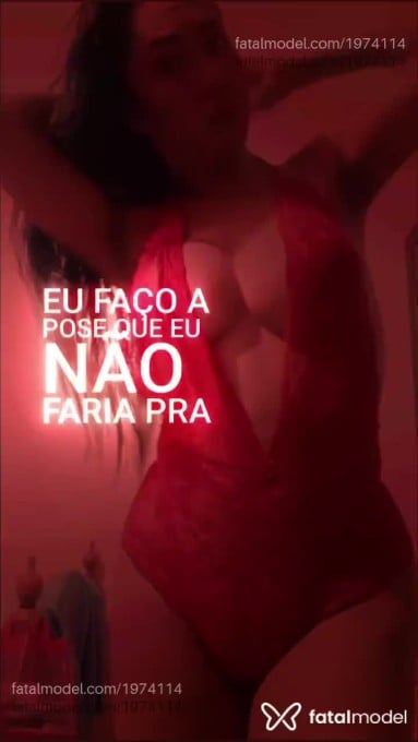 Acompanhante mulher trans morena (o) de olhos pretos - Monike