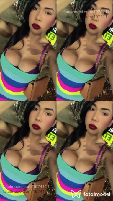 Acompanhante mulher trans morena (o) de olhos pretos - Monike