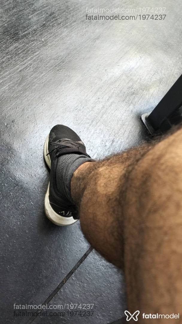 Acompanhante homem com cabelo grisalho de olhos castanhos - Oliver Marxxx