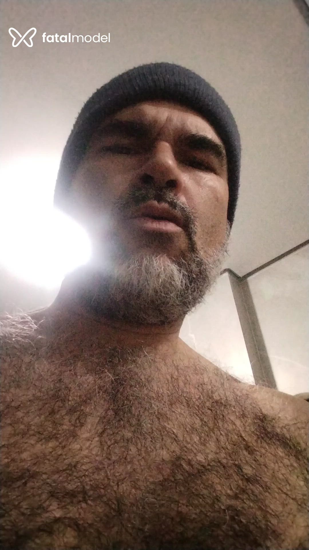 Acompanhante homem com cabelo grisalho de olhos castanhos - Oliver Marxxx Acompanhante homem com cabelo grisalho de olhos castanhos - Oliver Marxxx