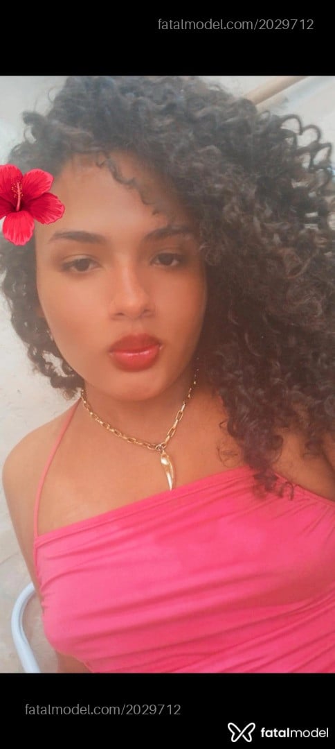 Acompanhante mulher trans morena (o) de olhos castanhos em São Paulo - Maelle