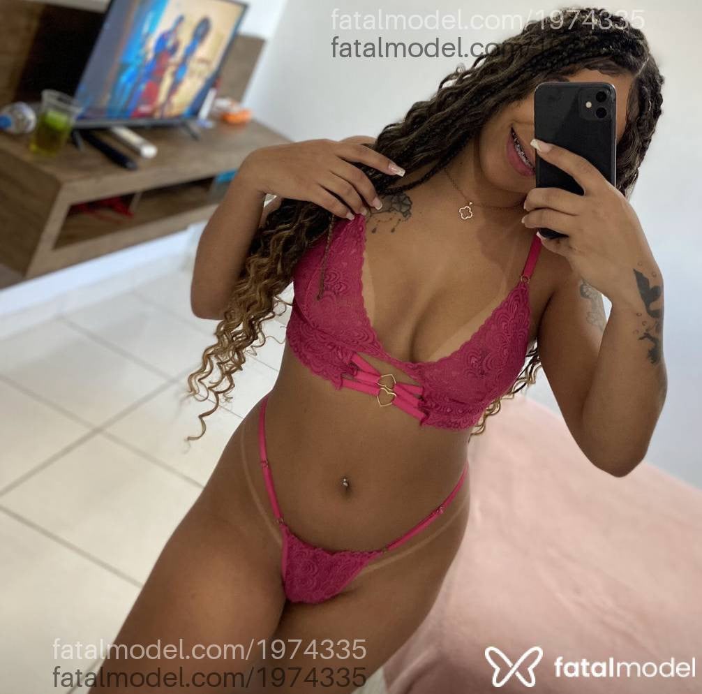 Acompanhante mulher com cabelo castanho de olhos castanhos - Bianca