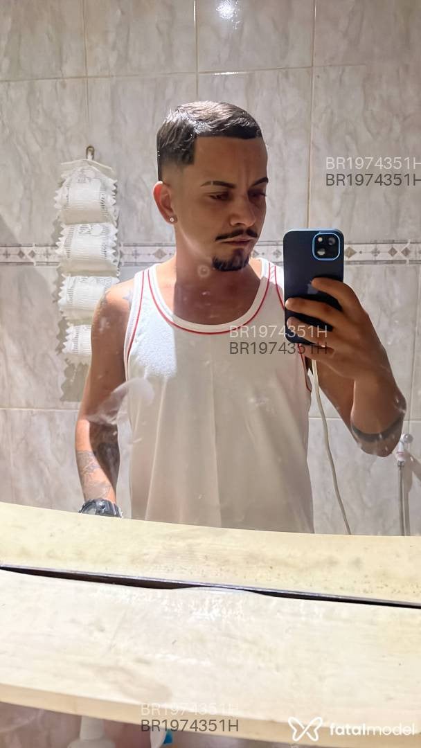 Acompanhante homem com cabelo castanho de olhos castanhos em Rio de Janeiro - Danillo Dias