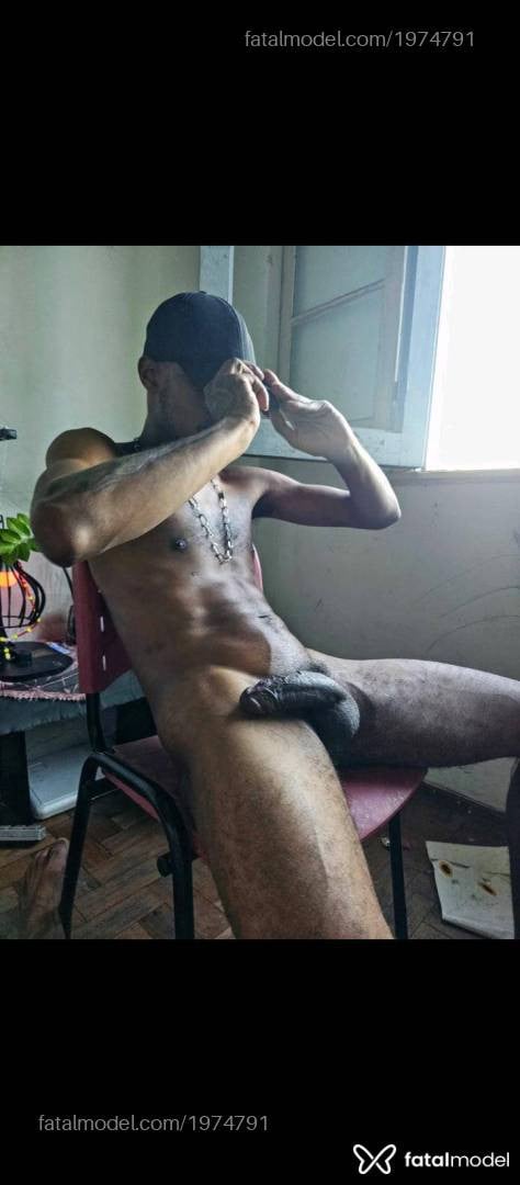 Acompanhante homem morena (o) de olhos castanhos - Mlkpauzudo