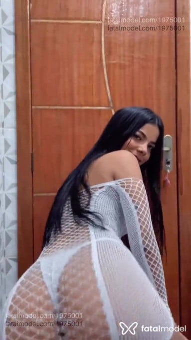 Acompanhante mulher morena (o) de olhos pretos - Milena Santos