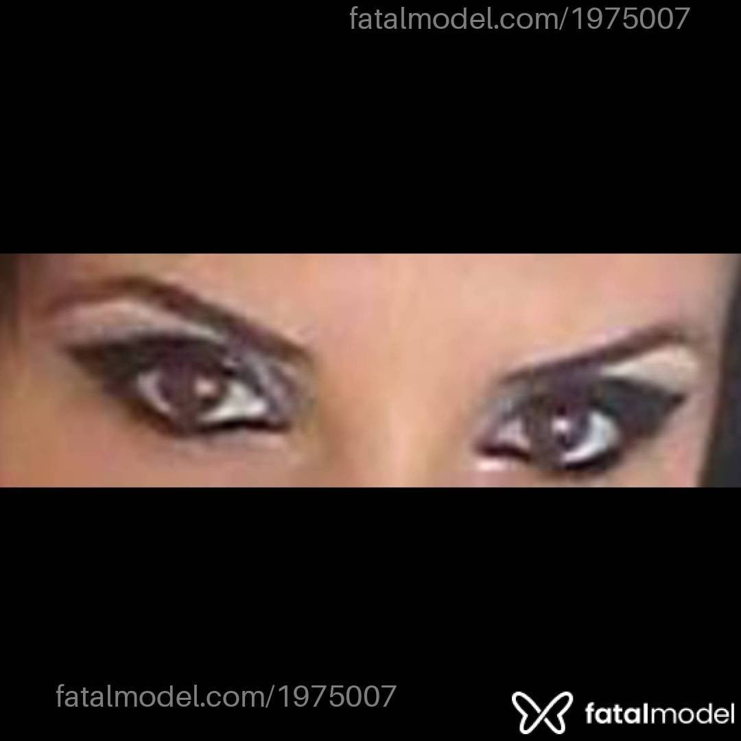 Acompanhante mulher morena (o) de olhos castanhos - Mia Moraes