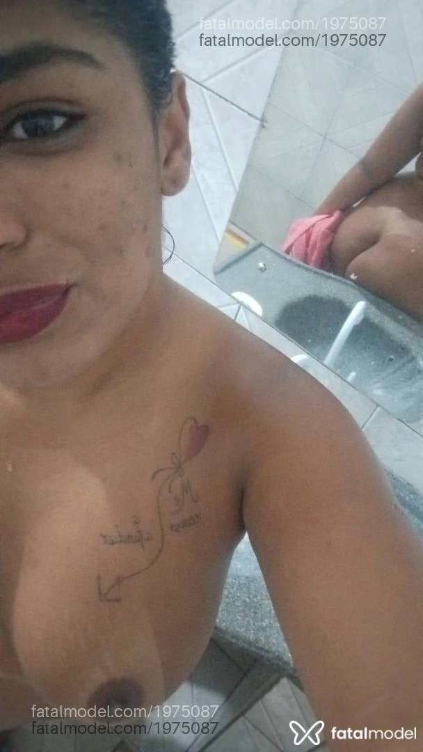 Acompanhante mulher morena (o) de olhos castanhos - Poliany