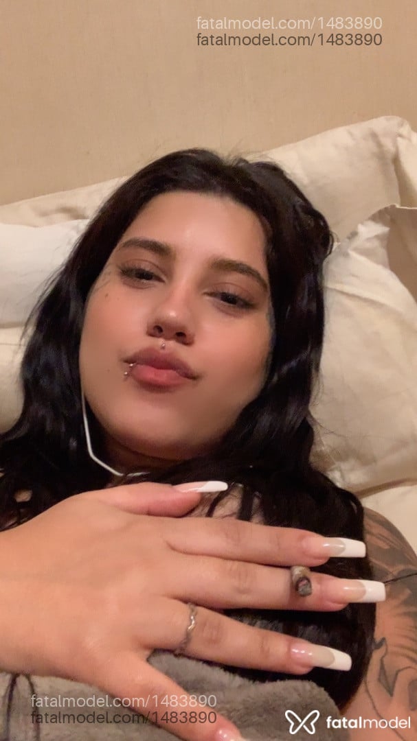 Acompanhante mulher com cabelo castanho de olhos castanhos em Balneário Camboriú - Alice