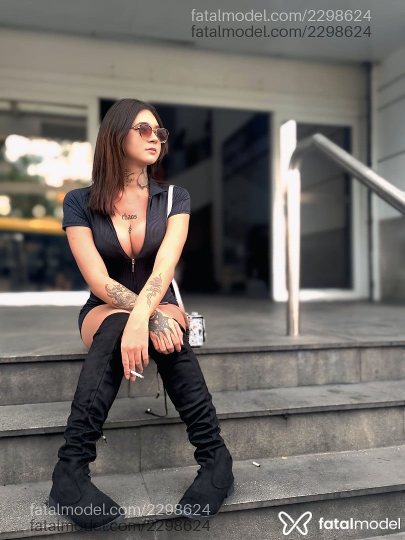 Acompanhante mulher trans morena (o) de olhos castanhos em Tatuí Acompanhante mulher trans morena (o) de olhos castanhos em Tatuí - Melissa Lins