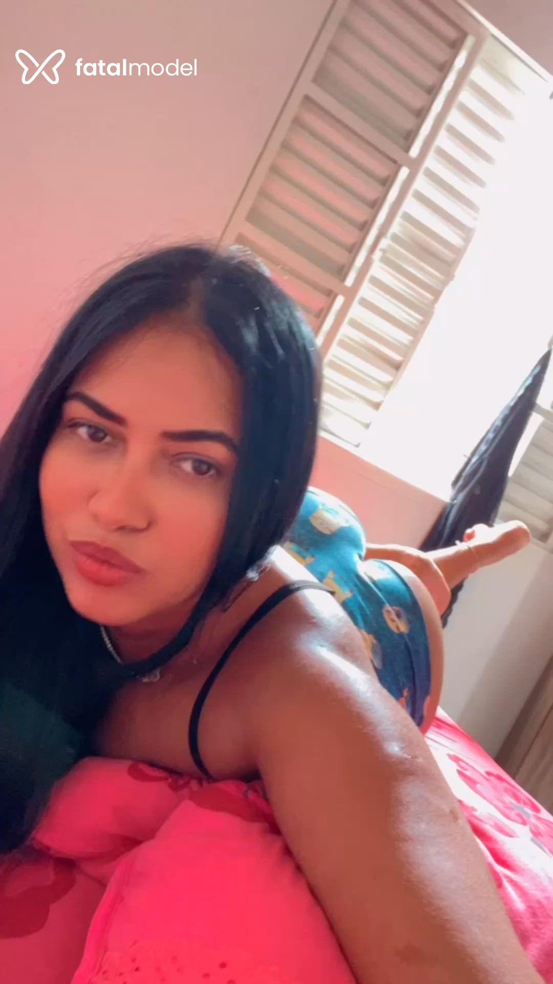 Acompanhante mulher com cabelo castanho de olhos castanhos - Juliana