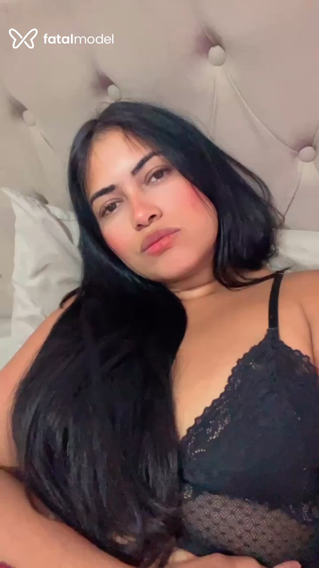 Acompanhante mulher com cabelo castanho de olhos castanhos - Juliana