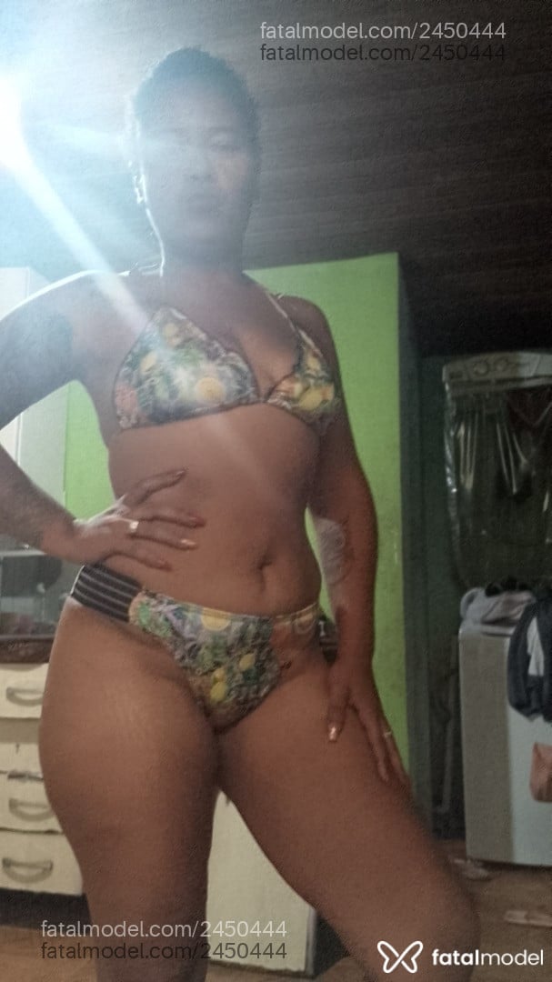 Acompanhante mulher com cabelo castanho de olhos mel em Virtual Acompanhante mulher com cabelo castanho de olhos mel em Virtual - Gabizinha