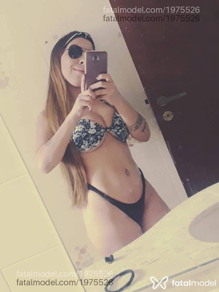 Acompanhante mulher morena (o) de olhos castanhos - Sabrina Medeiros
