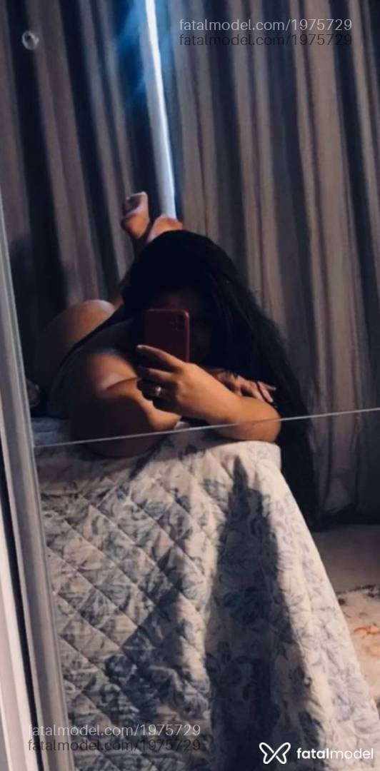 Acompanhante mulher morena (o) de olhos castanhos - Rafaa